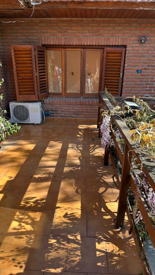 Chalet P.H. 5 Ambientes con Patio y Jardin