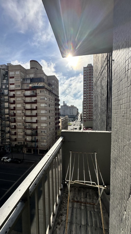 DEPARTAMENTO 1 AMB. C/BALCON A LA CALLE