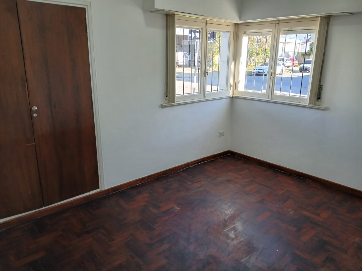 ALQUILER 24 MESES CHALET 3 AMB. C/ GGE Y PATIO