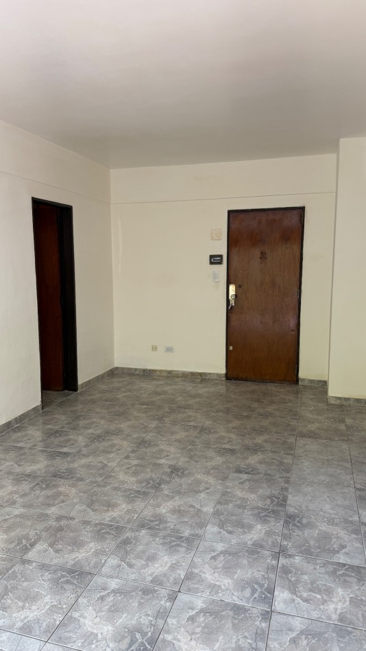 ALQUILER 24 MESES 3 AMBIENTES A LA CALLE