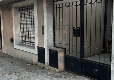 PH 2 amb. en Planta Baja a la calle. Sin expensas. 