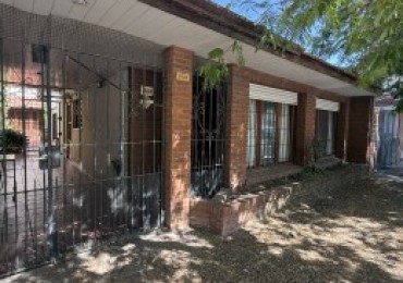 Chalet 3 Ambientes con Quincho c/Losa y Cochera